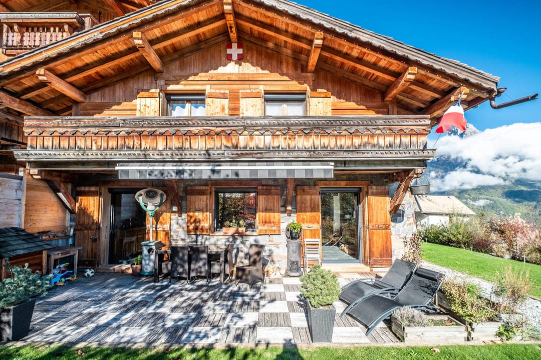 Chalet niché au cœur des Alpes millet